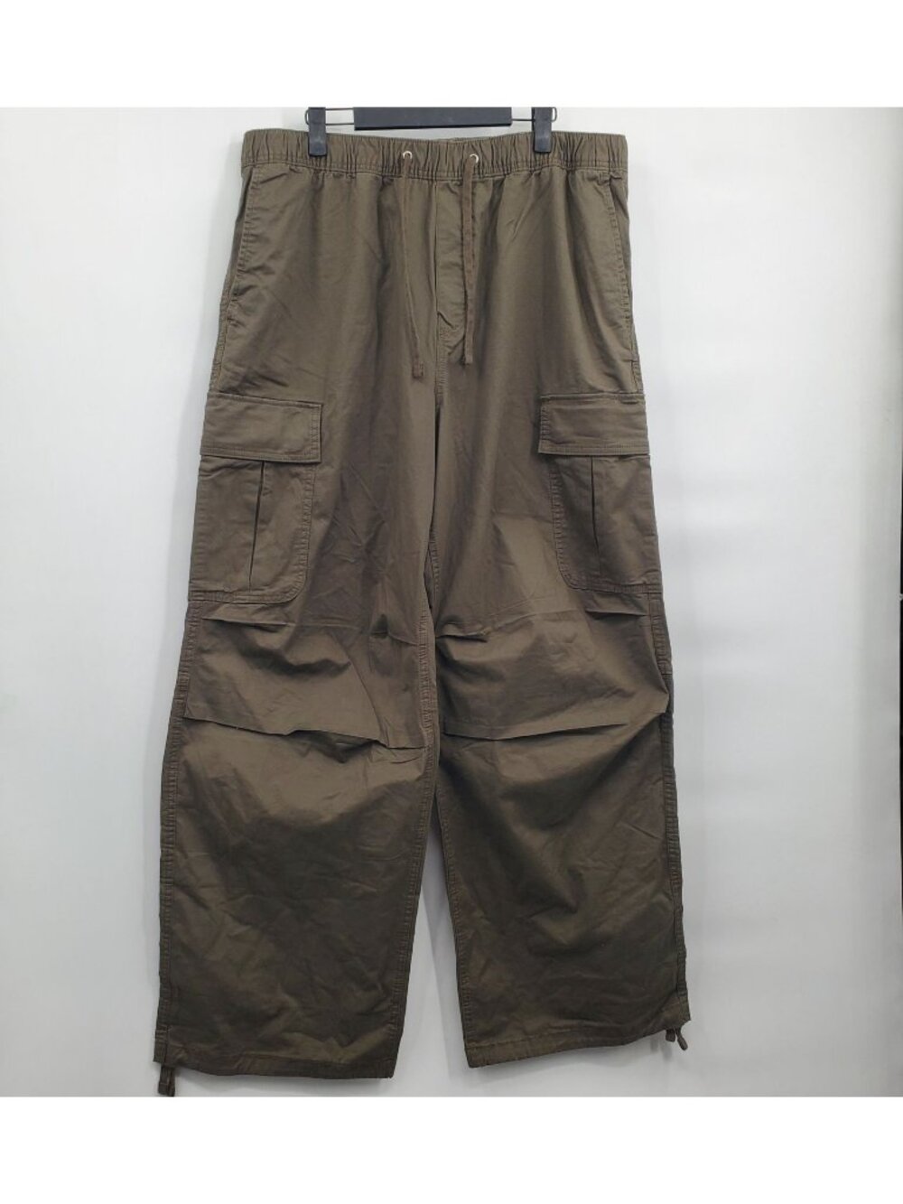 H&M Loose Fit Elastic Waist Baggy Cargo Pants Men Size Large NWT